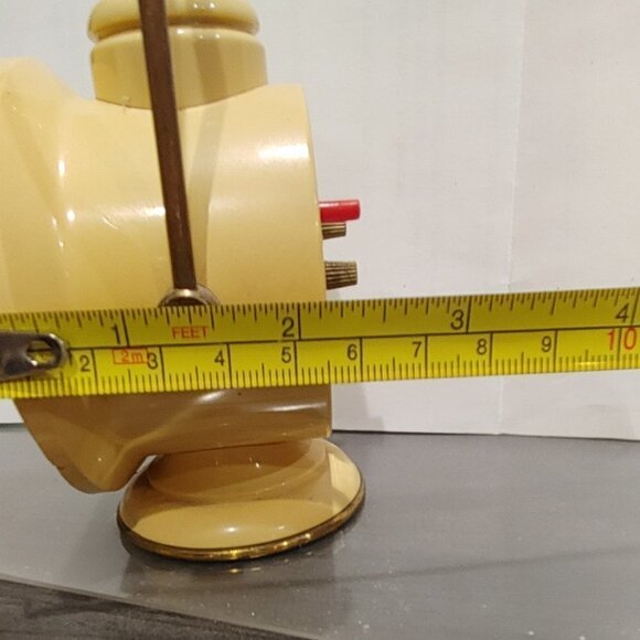 Vintage Jerger Alarm Clock Mechanical Yellow Like Lantern Rare - Picture 10 of 10